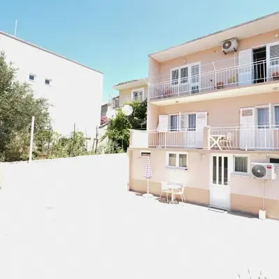 Apartments Kure