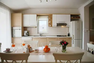 Kuhinja ili čajna kuhinja u objektu Villa Spanja