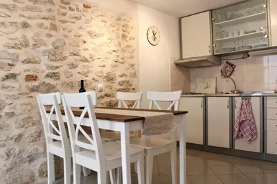 Kuhinja ili čajna kuhinja u objektu Lavanda