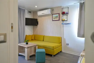 TV i/ili zabavni centar u objektu Camping Matija