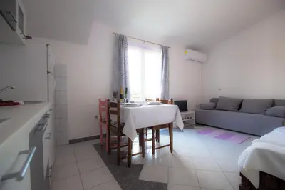 Kuhinja ili čajna kuhinja u objektu Apartment Family