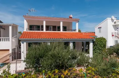 Zgrada u kojoj se nalazi apartman