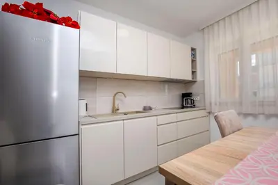 Kuhinja ili čajna kuhinja u objektu Apartments Frane