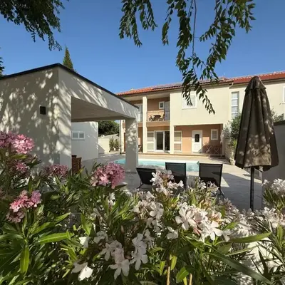 Ferienhaus FILI Insel Murter mit privaten Pool und großer Terrasse
