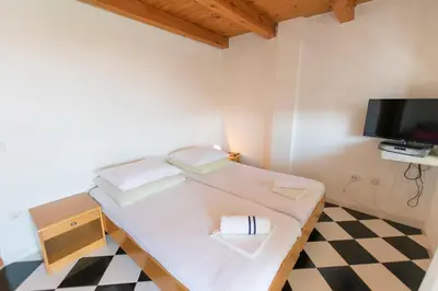 TV i/ili zabavni centar u objektu Apartments Grozdana