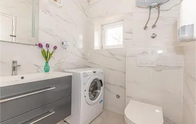 Tlocrt objekta Nice Home In Unesic With Wifi