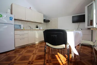 Kuhinja ili čajna kuhinja u objektu Apartmani Toni Poce