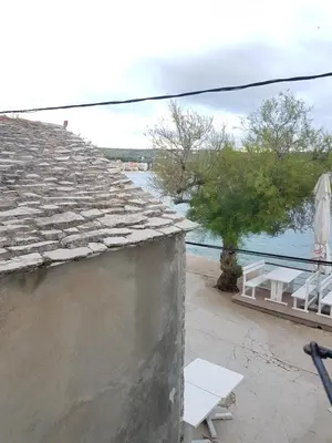 Bazen u objektu Apartmani Toni Poce ili u blizini