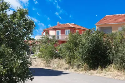 Zgrada u kojoj se nalazi vila