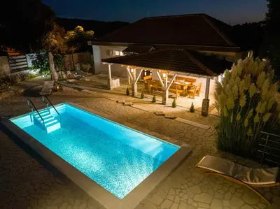 Bazen u objektu Villa Gabriel ili u blizini