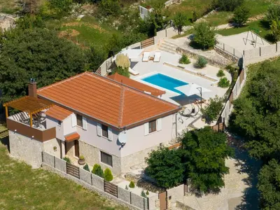 Bazen u objektu Villa Gabriel ili u blizini
