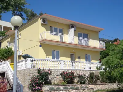 Zgrada u kojoj se nalazi apartman
