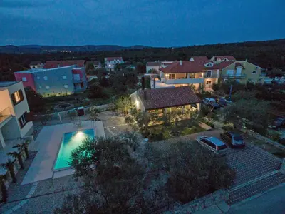 Bazen u objektu Holiday Home Malu Sun II by Interhome ili u blizini
