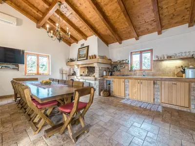 Kuhinja ili čajna kuhinja u objektu Holiday Home Malu Sun II by Interhome