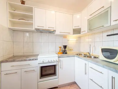 Kuhinja ili čajna kuhinja u objektu Apartment Josip by Interhome