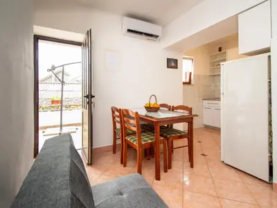 Kuhinja ili čajna kuhinja u objektu Apartment Josip by Interhome