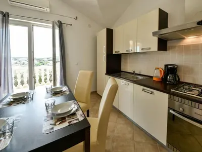 Kuhinja ili čajna kuhinja u objektu Apartment Milin-4 by Interhome