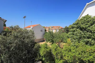 Vrt u objektu Apartment Brodarica 15270a