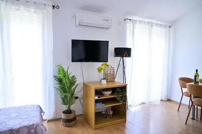TV i/ili zabavni centar u objektu Studio Brodarica 15708b