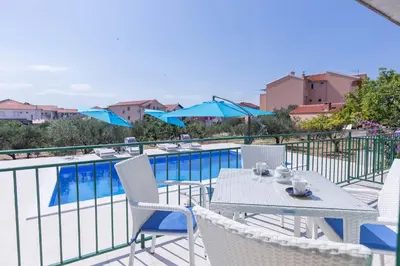 Bazen u objektu Holiday apartment ili u blizini