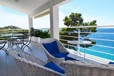 Bazen u objektu Apartment Viska ili u blizini