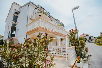 Tlocrt objekta Apartments with a parking space Vodice - 15734