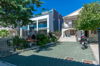 Zgrada u kojoj se nalazi apartman