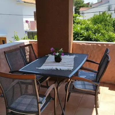 Ana's house