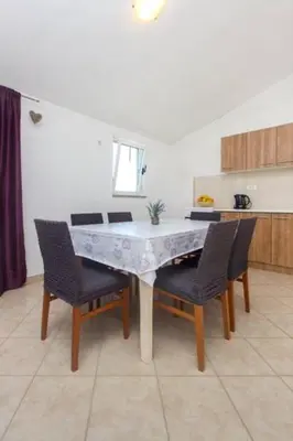 Kuhinja ili čajna kuhinja u objektu Apartman Belakušić 1