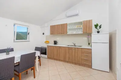 Kuhinja ili čajna kuhinja u objektu Apartman Belakušić 1