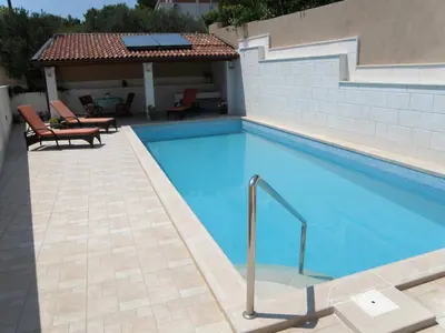 Bazen u objektu Villa Marica Primošten ili u blizini