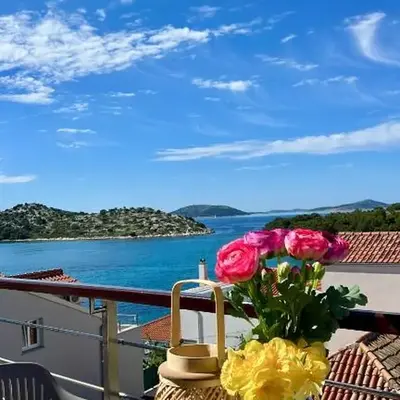 villa White