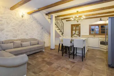 Kuhinja ili čajna kuhinja u objektu House for Rent Leila