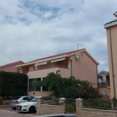 Apartment Obrovski