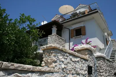 Zgrada u kojoj se nalazi apartman