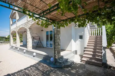 Zgrada u kojoj se nalazi apartman