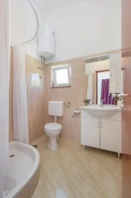 Kupaonica u objektu Apartman Belakušić 2