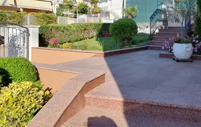 Vrt u objektu Apartment Polic