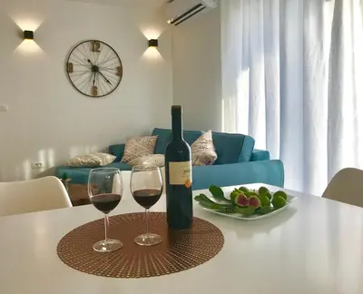 Pića u objektu LUXURY Apartment Ledo