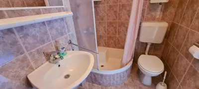 Kupaonica u objektu Adriatica Apartments