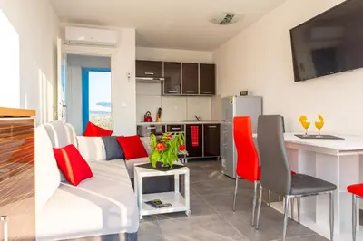 Kuhinja ili čajna kuhinja u objektu Apartmani Dalmacjia