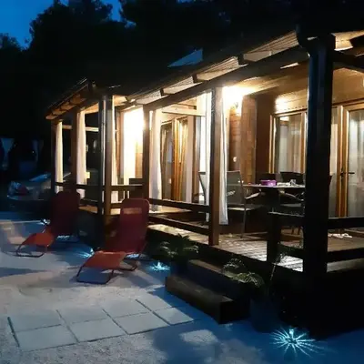 Apartments by the sea Pirovac