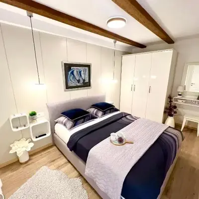 Charming Seaside Apartment