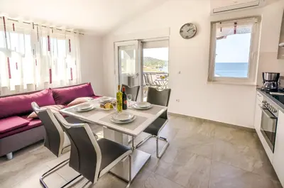 Kuhinja ili čajna kuhinja u objektu Apartments Katic