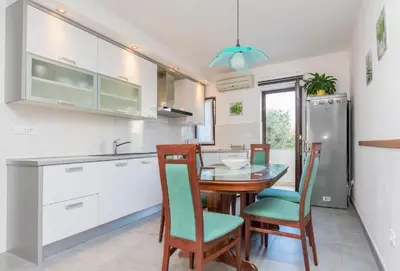 Kuhinja ili čajna kuhinja u objektu Apartments Sime