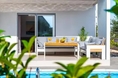 Bazen u objektu Holiday House Libra ili u blizini