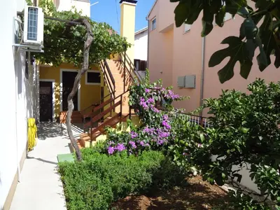 Vrt u objektu Apartmani Zvonimir