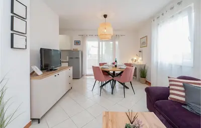 Tlocrt objekta Two-Bedroom Apartment In Rogoznica