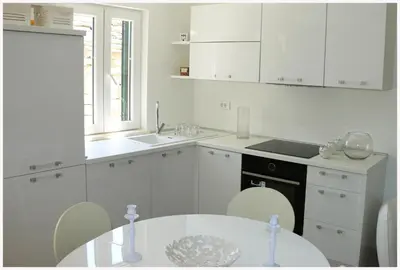 Kuhinja ili čajna kuhinja u objektu Holiday Home Ante
