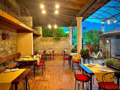 Restoran ili neka druga zalogajnica u objektu Vila Marija